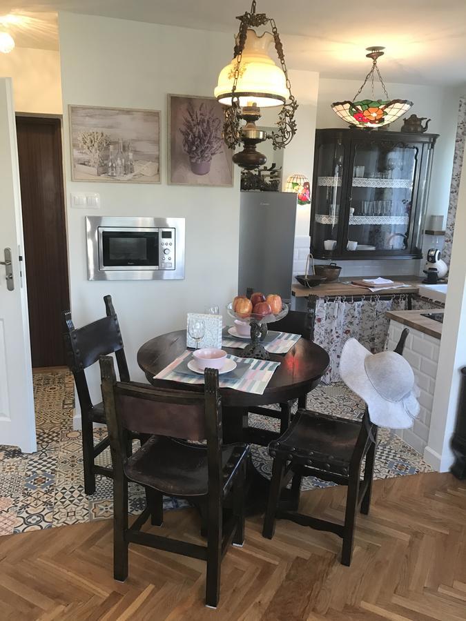 Apartament Karmelicka 19 Muzeum Polin Apartman Varsó Kültér fotó